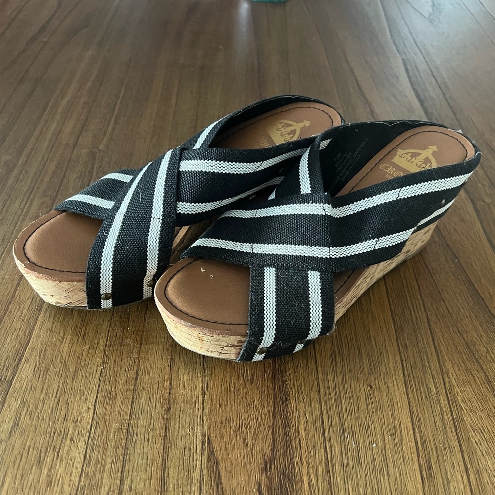 Vintage Crown Cork Heeled Black and White Wedges Sandals Size 7.5